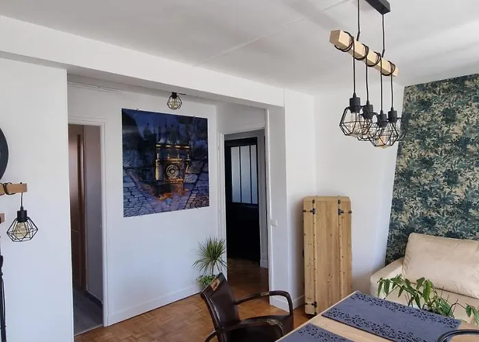 Le Petit Horloge Apartman *