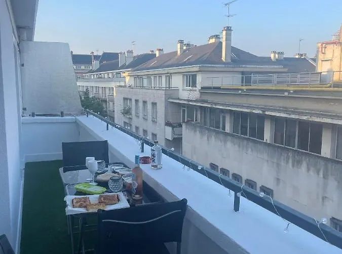 Le Petit Horloge Apartman *